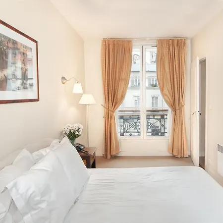 Bright Studios In Marais *